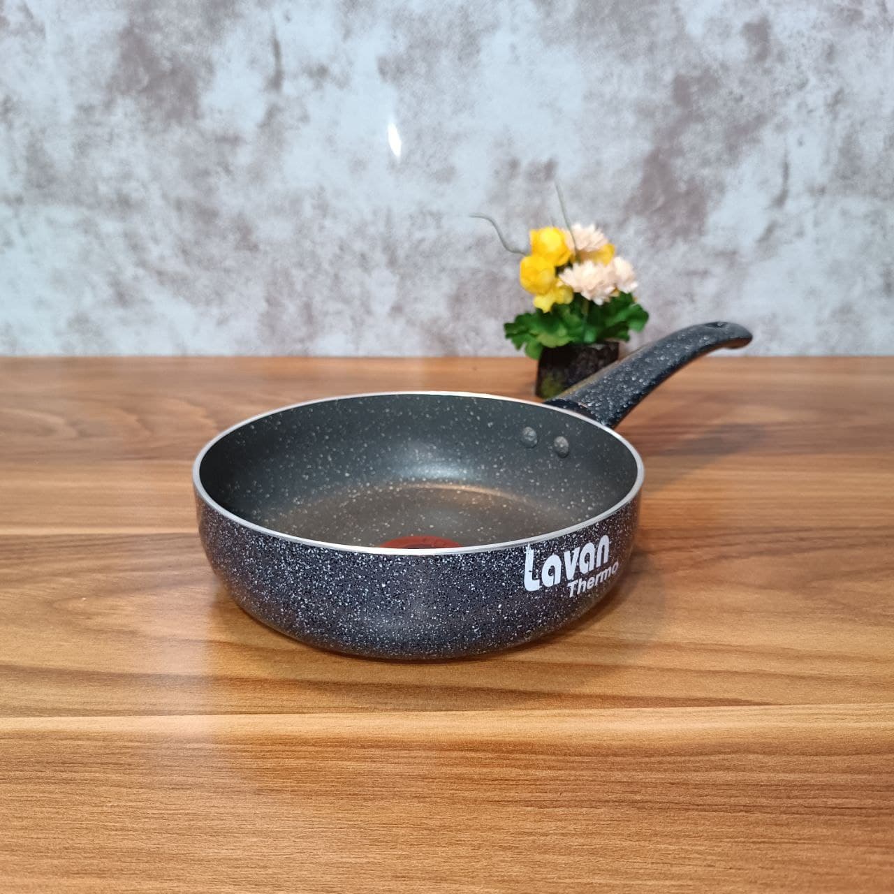 تابه تک دسته بدون درب لاوان تیتانیوم طوسی سایز 20